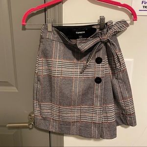 Express Wrap Button Front Plaid Skort